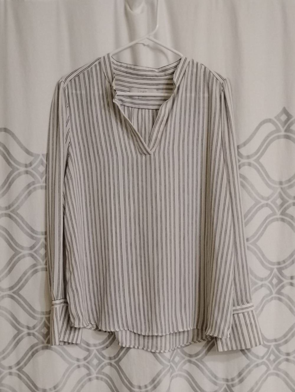 Loft Striped V-Neck Long Sleeve Women’s Top - White/Black